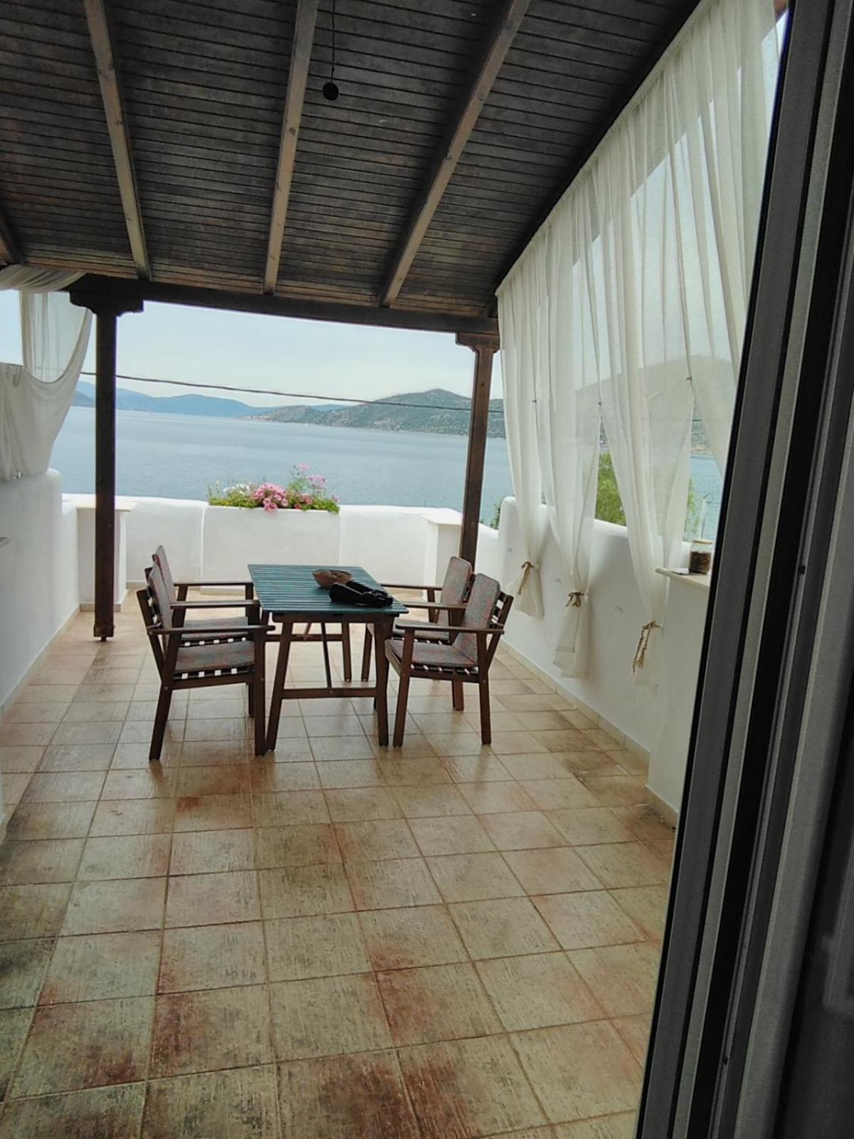 Hostal Meli-Ios Almiropótamos Exterior foto